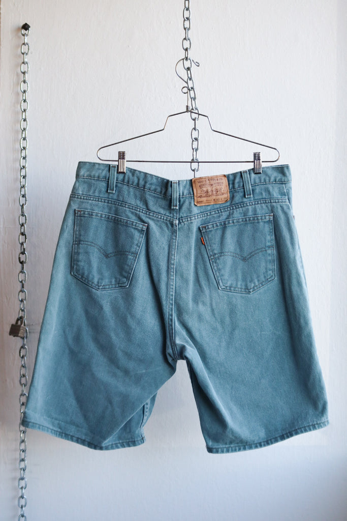 Vintage Levi Shorts 36"