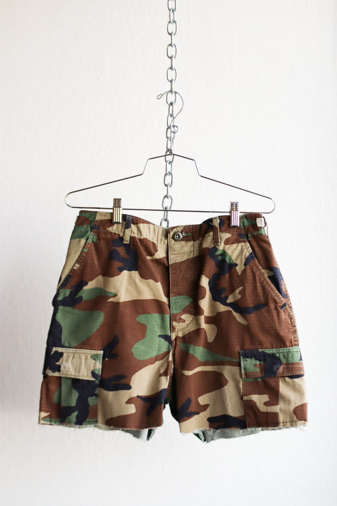 Vintage Camo Shorts 31"