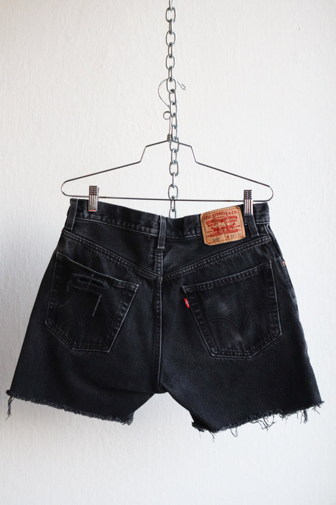 Vintage Levi 505 32”