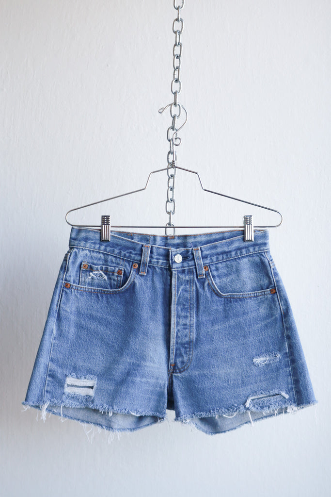Vintage Levi's Shorts 28"